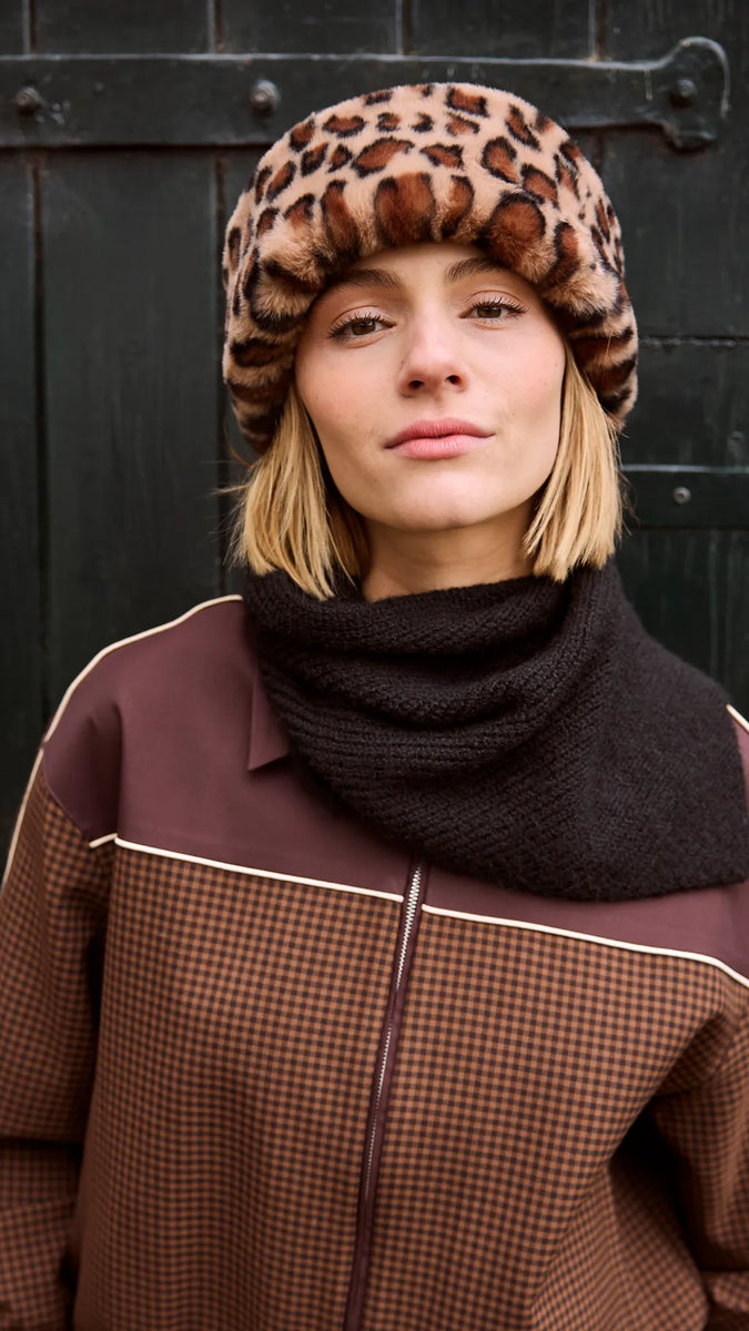 Barts Cherrybush Hat in Yellow BARTS Cherrybush Hat brown - Order now at BARTS main image 2